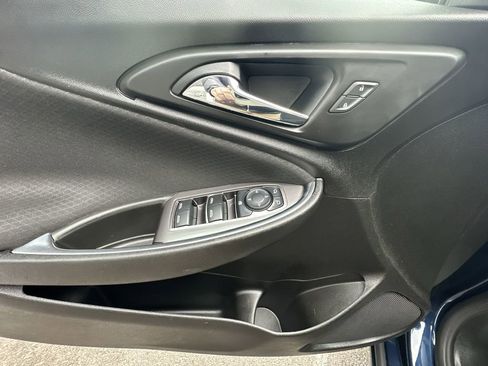 Used 2022 Chevrolet Malibu LT image 23