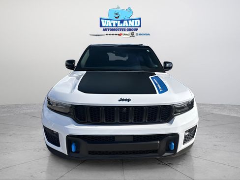 Used 2022 Jeep Grand Cherokee Trailhawk AWD/4WD image 8