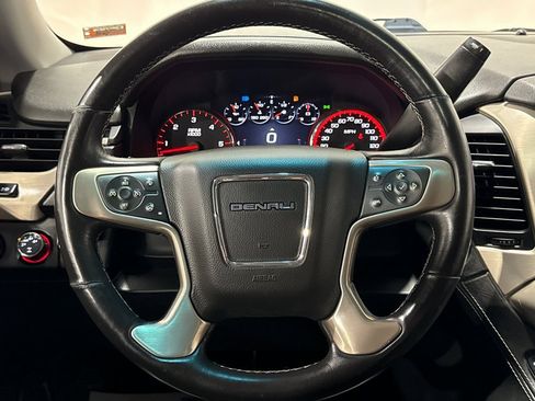 Used 2015 GMC Yukon Denali w/ Premium Package image 4