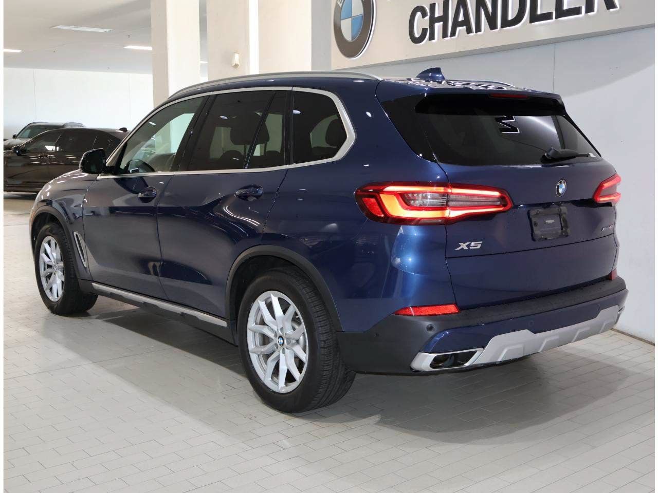 Used 2019 BMW X5 xDrive40i w/ Convenience Package AWD/4WD image 5
