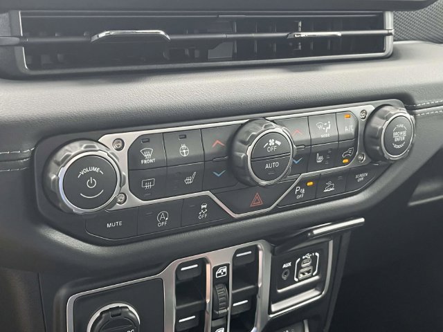 New 2026 Jeep Gladiator Rubicon w/ Capability Package AWD/4WD image 23