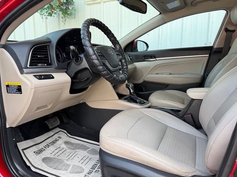 Used 2017 Hyundai Elantra Limited FWD image 11