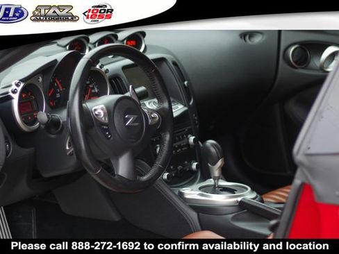 Used 2017 Nissan 370Z Touring image 9