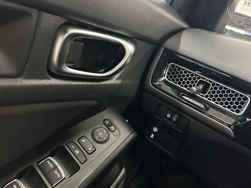 Used 2023 Honda Civic Sport image 30