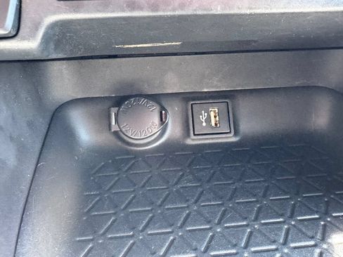 Used 2023 Toyota RAV4 XLE FWD image 23