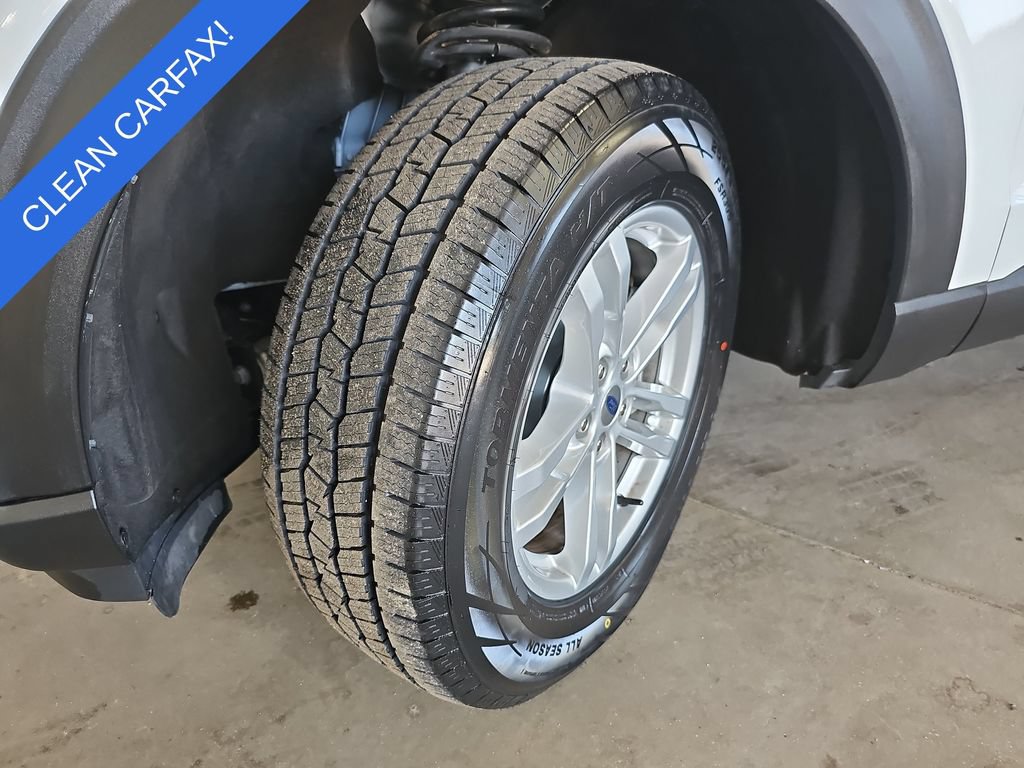 Used 2023 Ford Explorer XLT AWD/4WD image 33