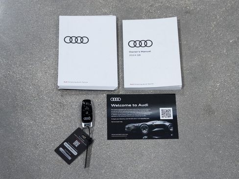 Used 2024 Audi RS Q8 AWD/4WD image 21