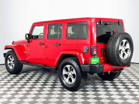 Used 2018 Jeep Wrangler Unlimited Sahara w/ Dual Top Group image 6
