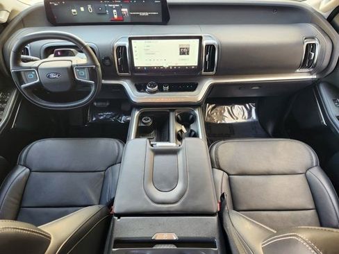 Used 2025 Ford Expedition Max Platinum image 35