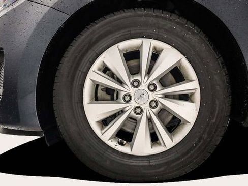 Used 2016 Kia Sedona LX w/ Option Group 020 image 9