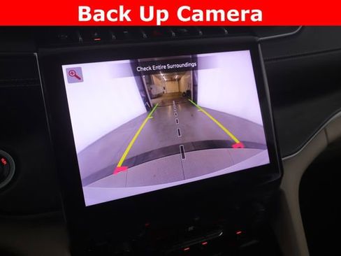 Used 2025 Jeep Grand Cherokee Limited w/ Black Appearance Package image 25