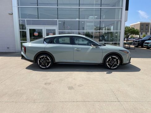 New 2026 Kia K4 GT-Line FWD image 4