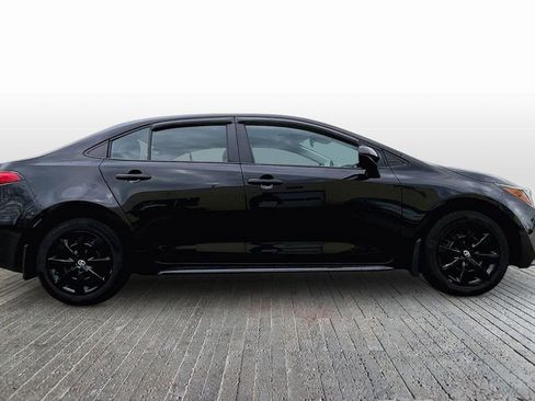 Used 2022 Toyota Corolla LE image 8