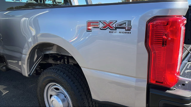 New 2027 Ford F350 XL w/ XL Driver Assist Package AWD/4WD image 15