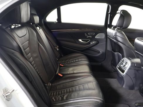 Used 2019 Mercedes-Benz S 560 4MATIC Sedan w/ AMG Line Exterior image 39