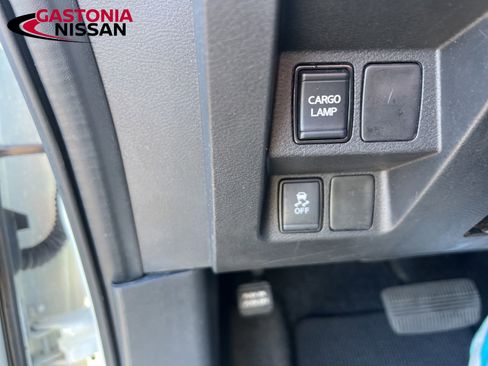 Used 2024 Nissan Frontier SV image 51