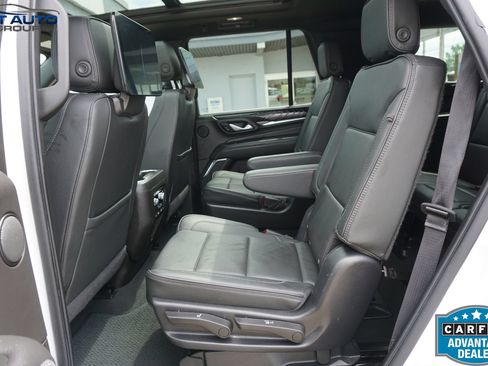 Used 2022 GMC Yukon Denali w/ Denali Ultimate Package AWD/4WD image 23