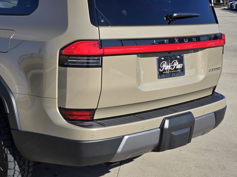 Certified 2025 Lexus GX 550 Overtrail+, Mark Levinson Audi image 15