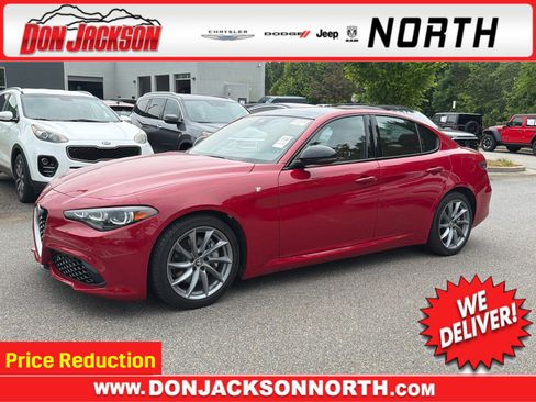 Used 2024 Alfa Romeo Giulia Ti RWD image 1