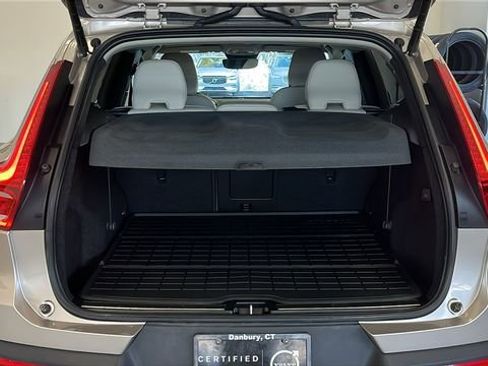 Certified 2023 Volvo XC40 B5 Plus w/ Climate Package image 23