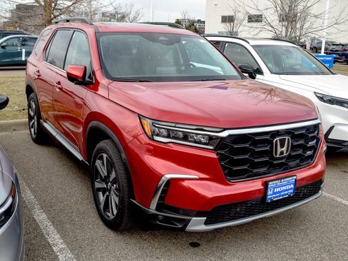 Certified 2025 Honda Pilot Elite image 15