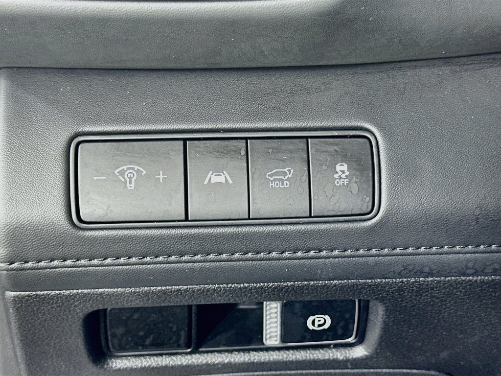 Certified 2023 Hyundai Santa Fe Limited FWD image 10