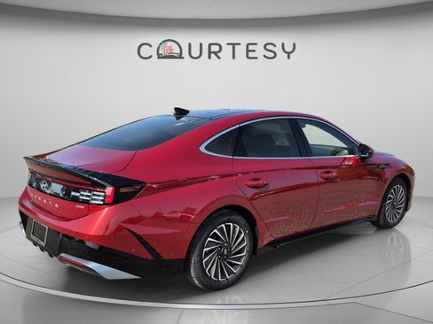 New 2026 Hyundai Sonata Limited FWD image 5