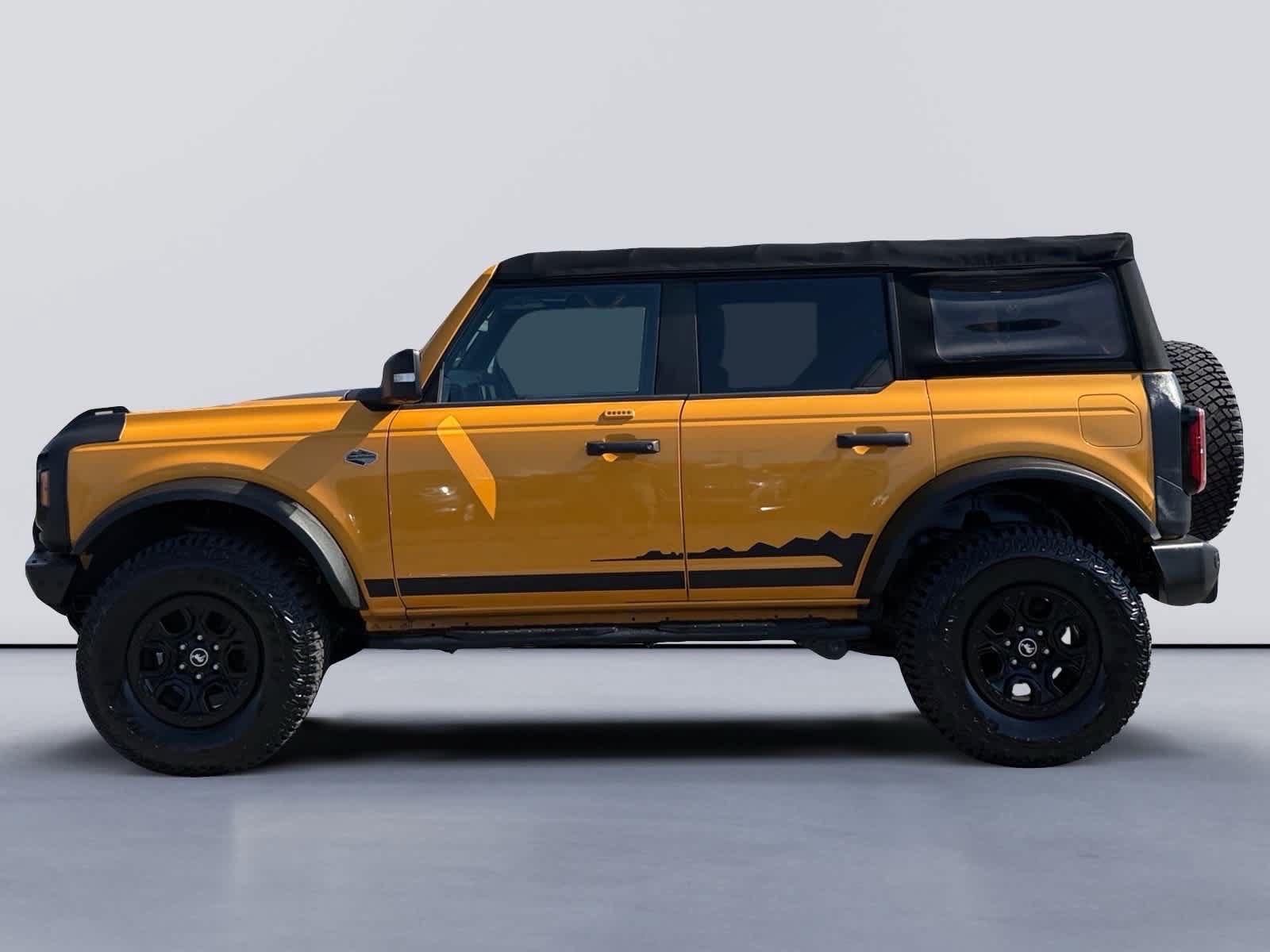 Certified 2022 Ford Bronco Wildtrak AWD/4WD image 2