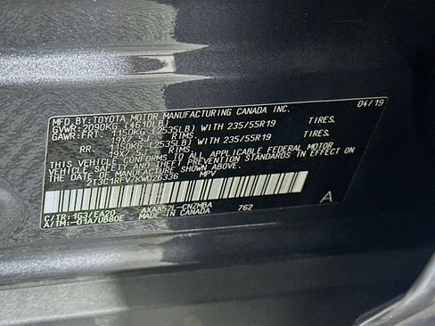 Used 2019 Toyota RAV4 XLE Premium image 12