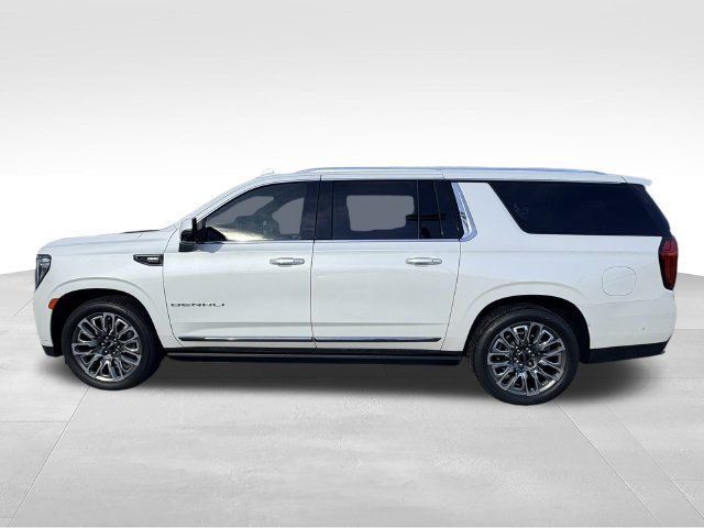 Used 2024 GMC Yukon XL Denali Ultimate AWD/4WD image 8