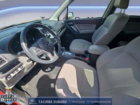 Used 2017 Subaru Forester 2.5i Limited AWD/4WD image 10