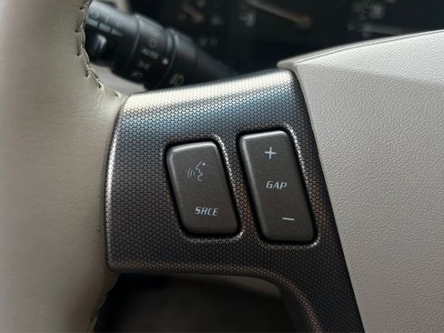 Used 2005 Cadillac XLR image 26