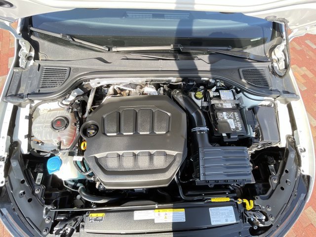 Used 2024 Volkswagen Golf R AWD/4WD image 22