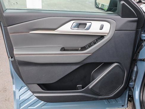 Used 2025 Ford Explorer Active w/ Active Comfort Package image 23