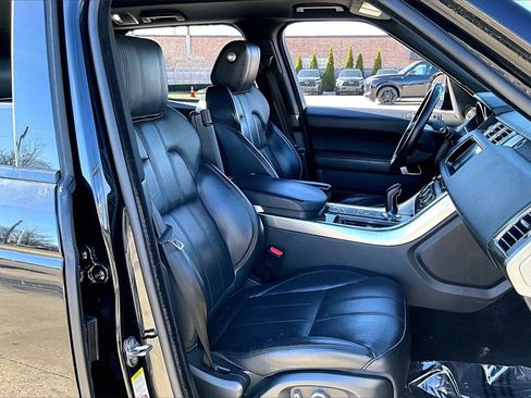 Used 2017 Land Rover Range Rover Sport HSE image 28