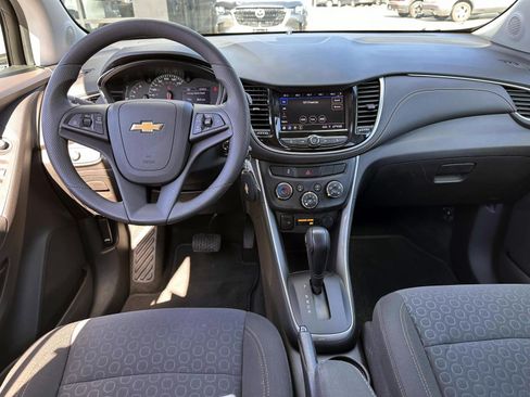 Used 2020 Chevrolet Trax LS w/ Tint and Cruise Package FWD image 15
