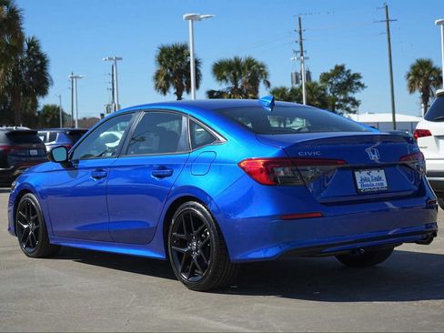 Used 2023 Honda Civic Sport image 4