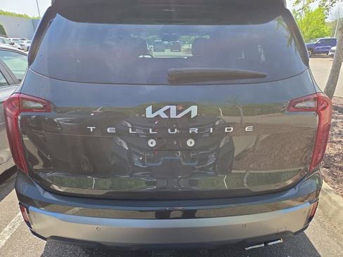 Used 2025 Kia Telluride S image 4