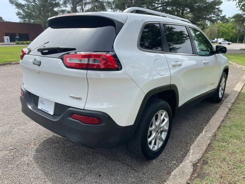 Used 2015 Jeep Cherokee Latitude w/ Comfort/Convenience Group FWD image 5