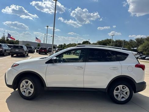 Used 2014 Toyota RAV4 LE FWD image 5