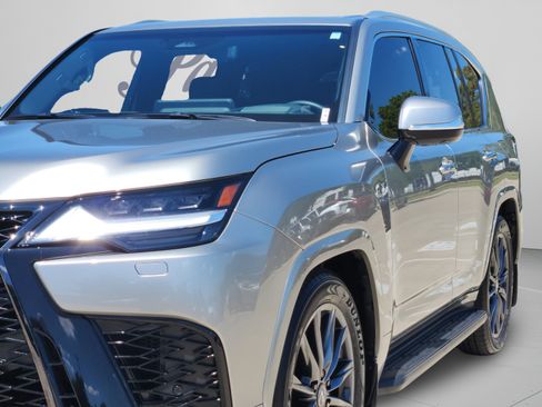 Used 2026 Lexus LX 600 F Sport w/ Accessory Package (Z1) AWD/4WD image 36