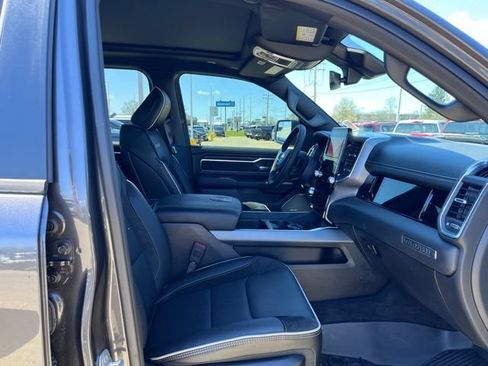 Used 2025 RAM 1500 Laramie w/ Night Edition AWD/4WD image 18