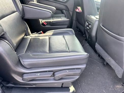 Used 2021 Chevrolet Tahoe LT w/ Luxury Package image 23