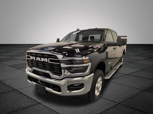 Used 2025 RAM 2500 Big Horn AWD/4WD image 3