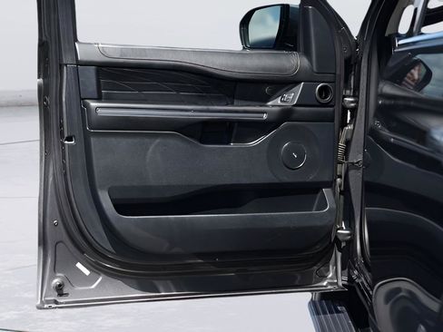 Used 2020 Ford Expedition Platinum RWD image 33