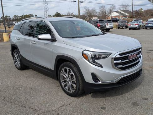 Used 2019 GMC Terrain SLT image 2