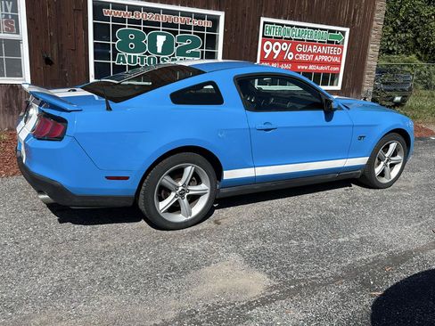 Used 2010 Ford Mustang GT RWD image 9