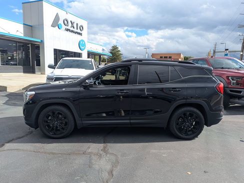 Used 2020 GMC Terrain SLT w/ Preferred Package image 8