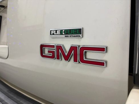 Used 2012 GMC Yukon XL Denali image 17