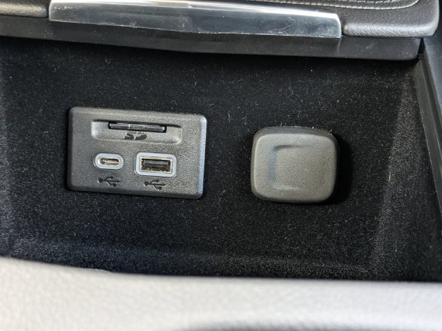 Used 2019 Cadillac XT4 Sport FWD image 32